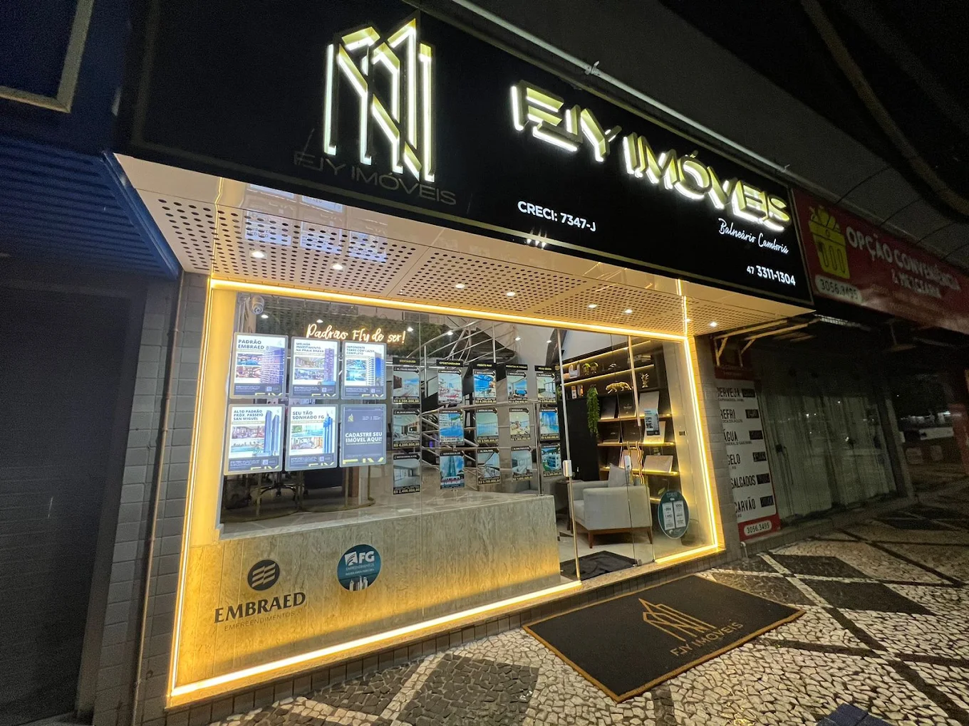 Fachada da Fly Imóveis